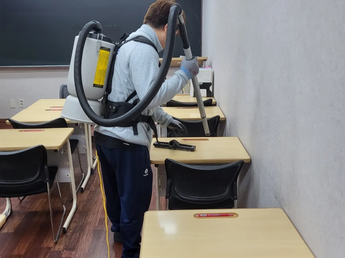 북구 오치동 학원 좌석·책상 진공 바닥 위생청소 사례 - 행진크린